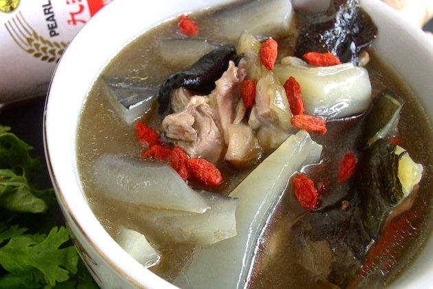 Makansutra  Wobbly Soft-Shell Turtle Herbal Soup